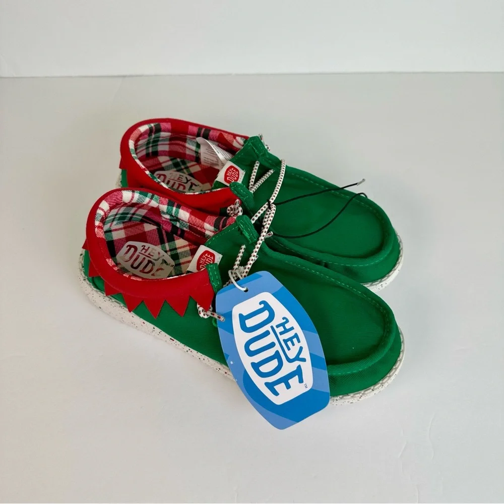 NWT-Hey Dude Big Kids Wally Holiday Elf Green and Red Shoes- Junior Size 3